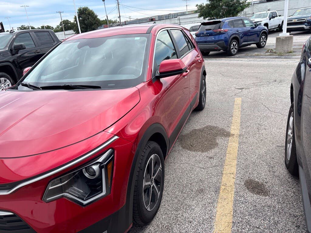 2023 Kia Niro LX