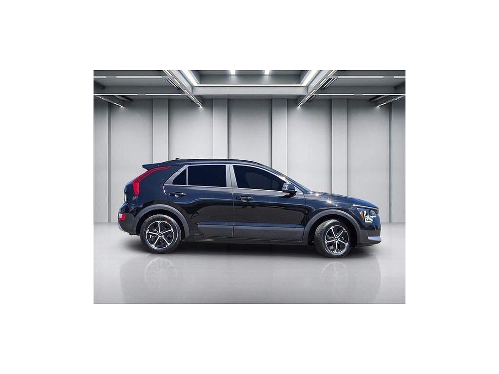 2025 Kia Niro EX