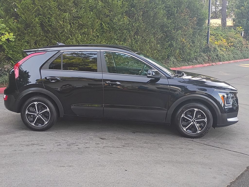 2025 Kia Niro EX