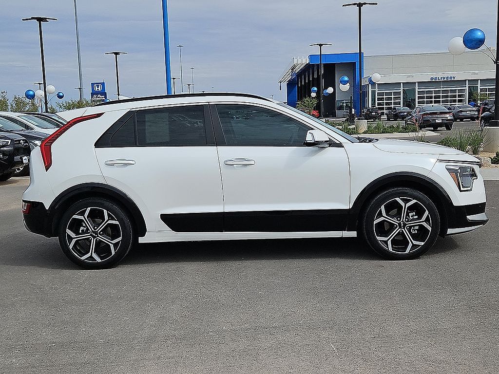 2023 Kia Niro SX Touring