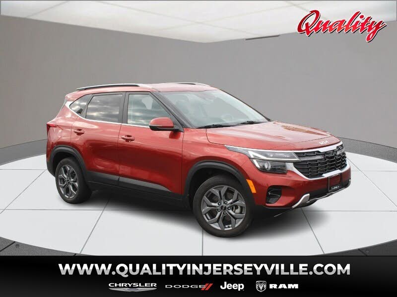 PRE-OWNED 2024 KIA SELTOS S photo 1
