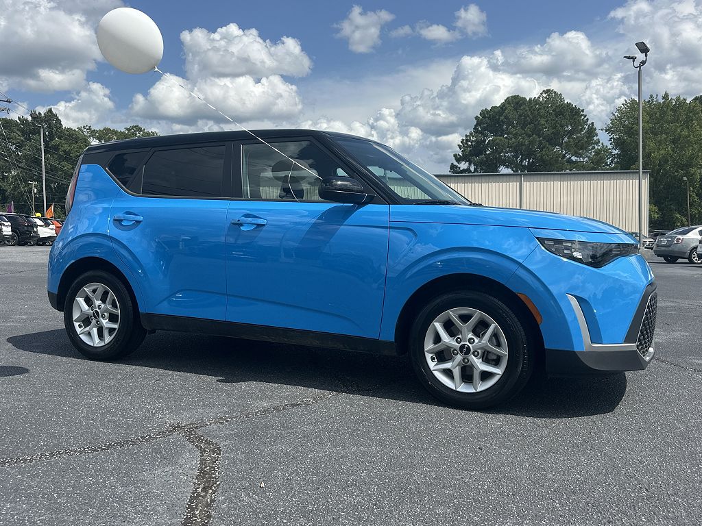 2023 Kia Soul LX