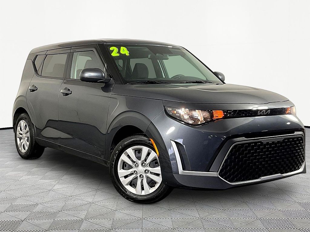 2024 Kia Soul LX IVT