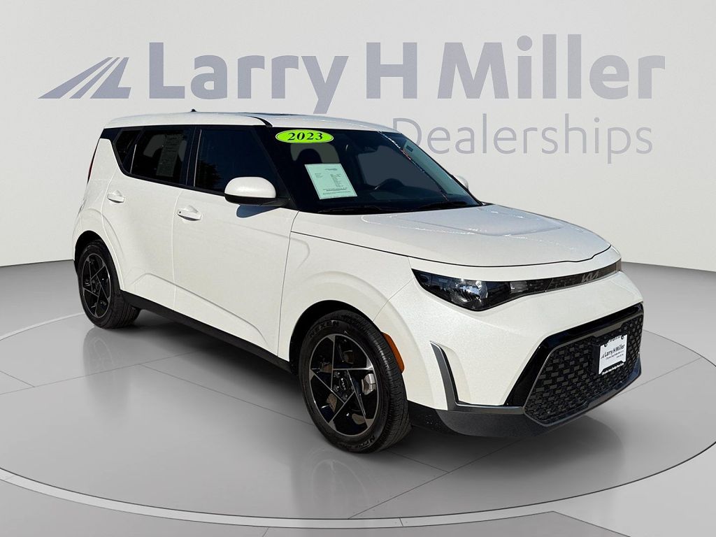 2023 Kia Soul EX LIKE NEW!