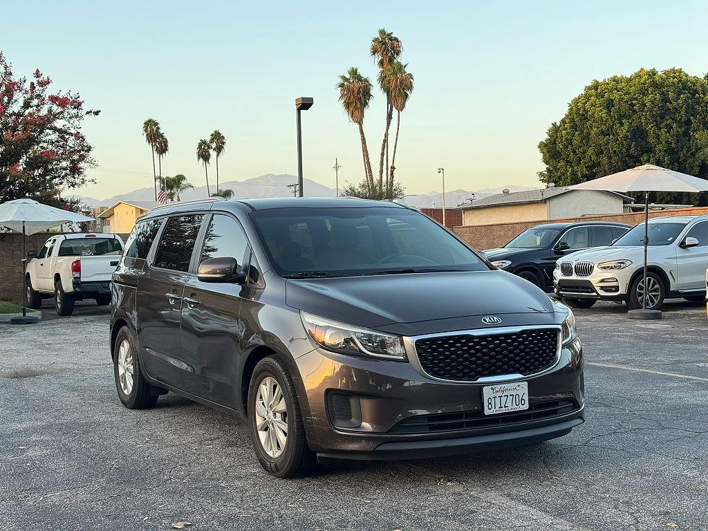 2015 Kia Sedona LX