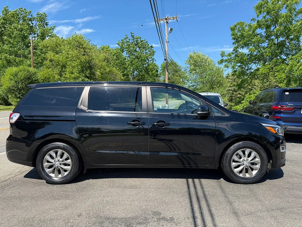 2019 Kia Sedona LX