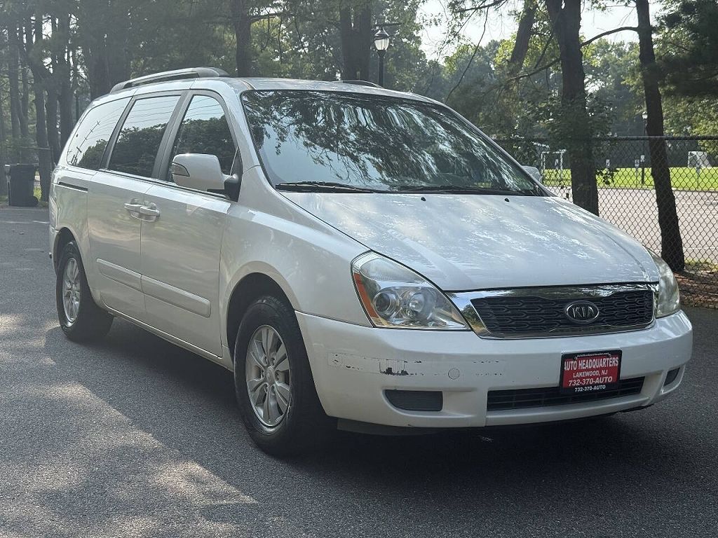 2011 Kia Sedona LX