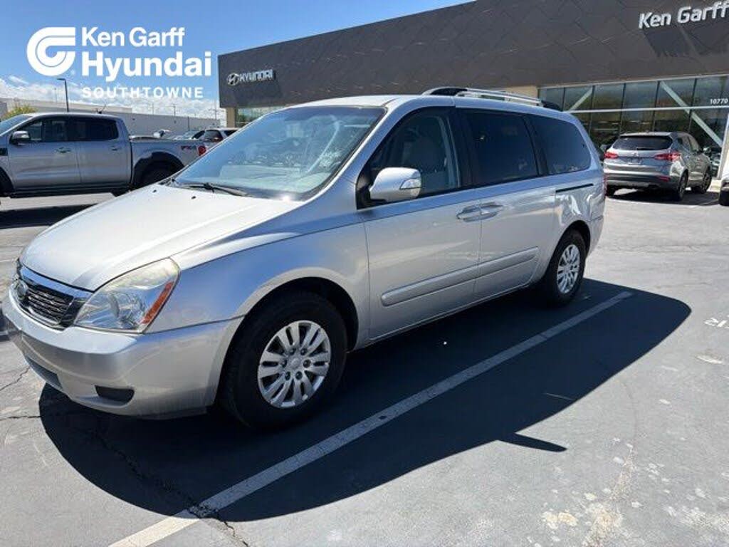 2012 Kia Sedona LX