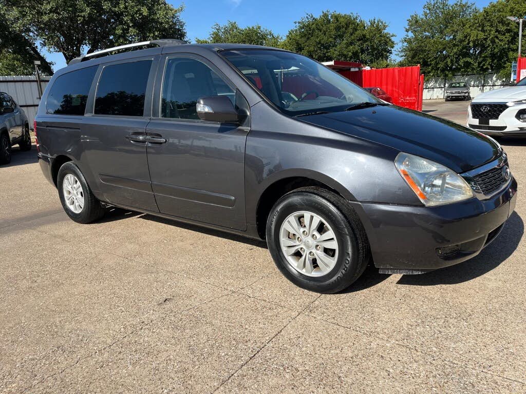 2012 Kia Sedona LX