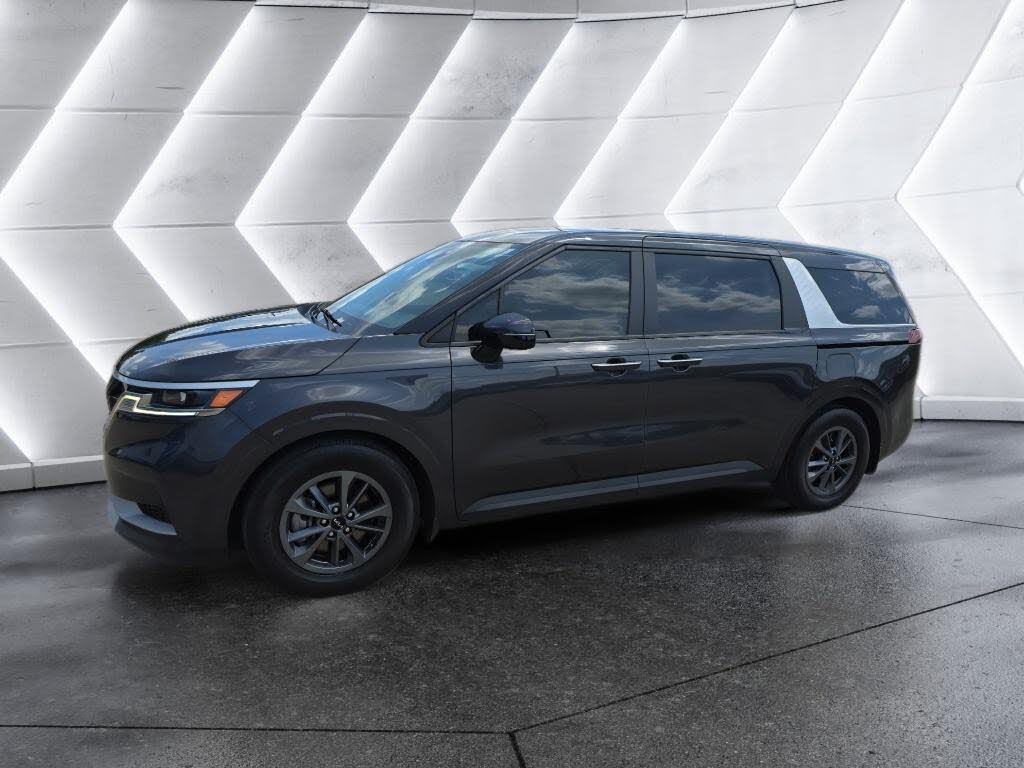 2023 Kia Carnival LX Seat Package listing photo