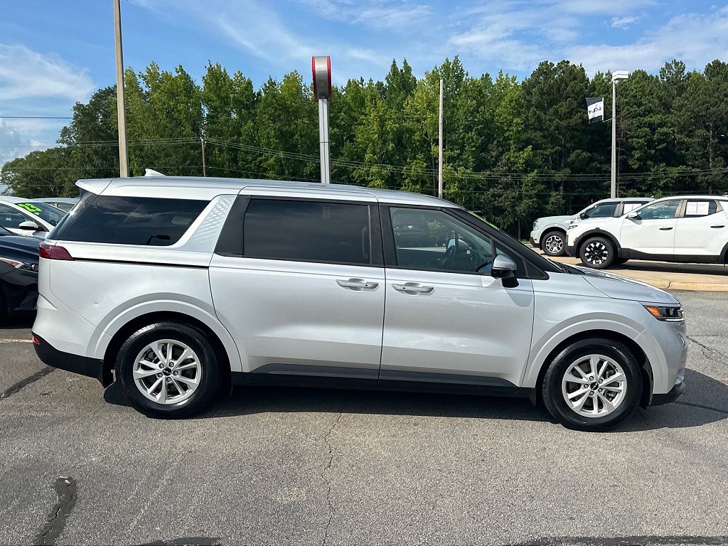 2023 Kia Carnival LX Seat Package