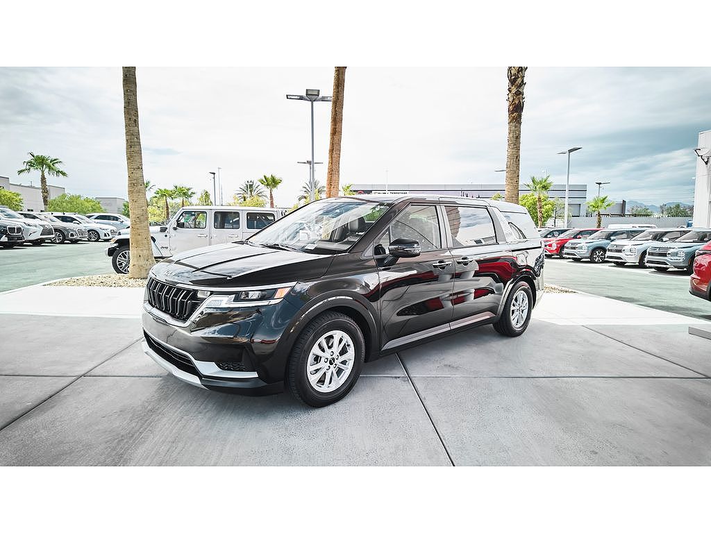 2022 Kia Carnival LX Seat Package