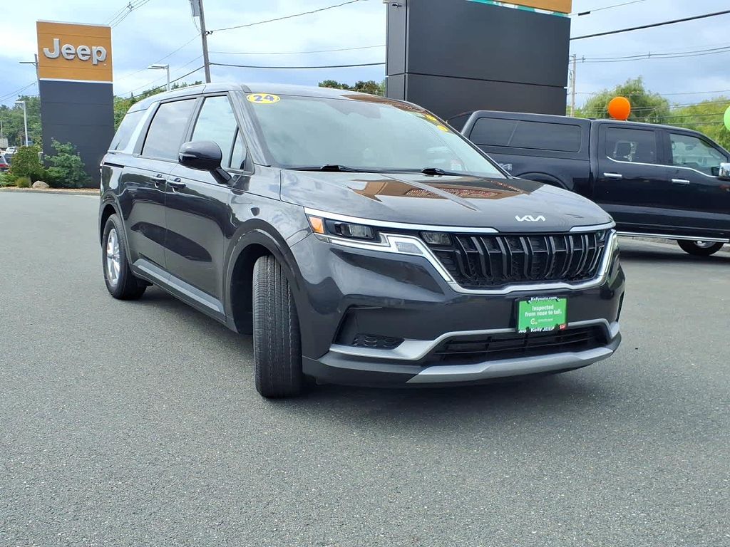 2024 Kia Carnival LX Seat Package