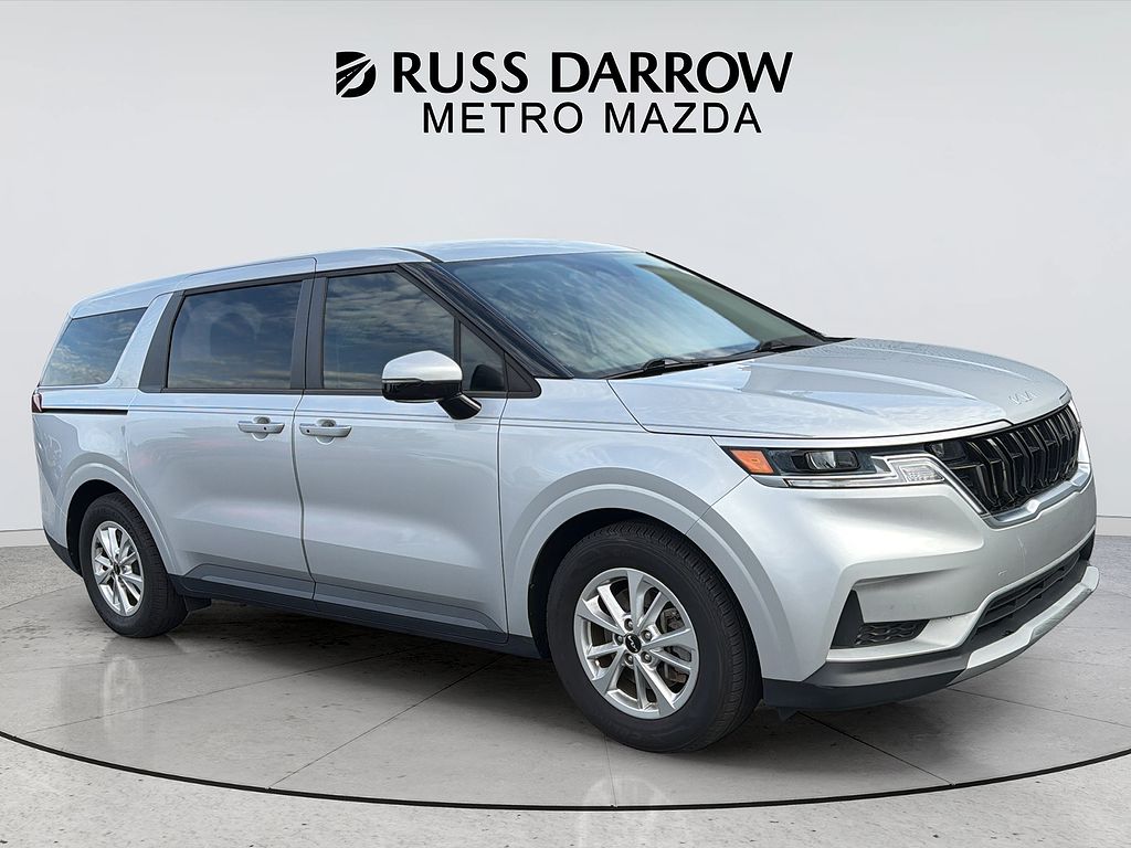 2022 Kia Carnival LX Seat Package
