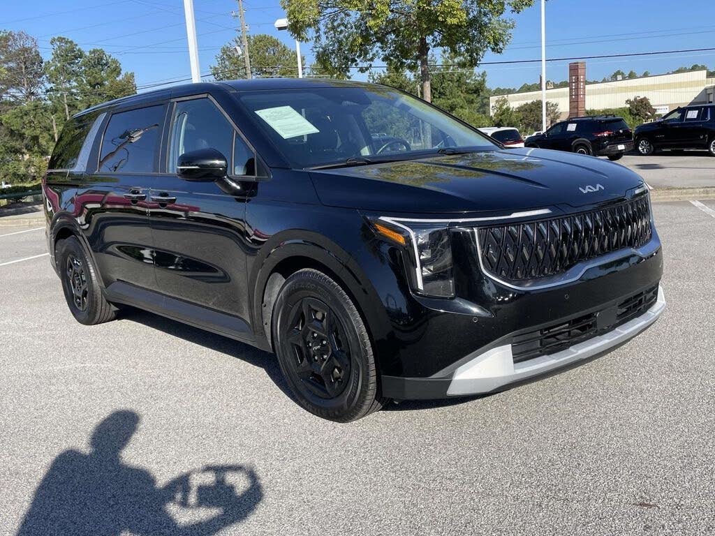2025 Kia Carnival LX