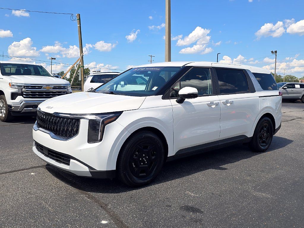2025 Kia Carnival LX
