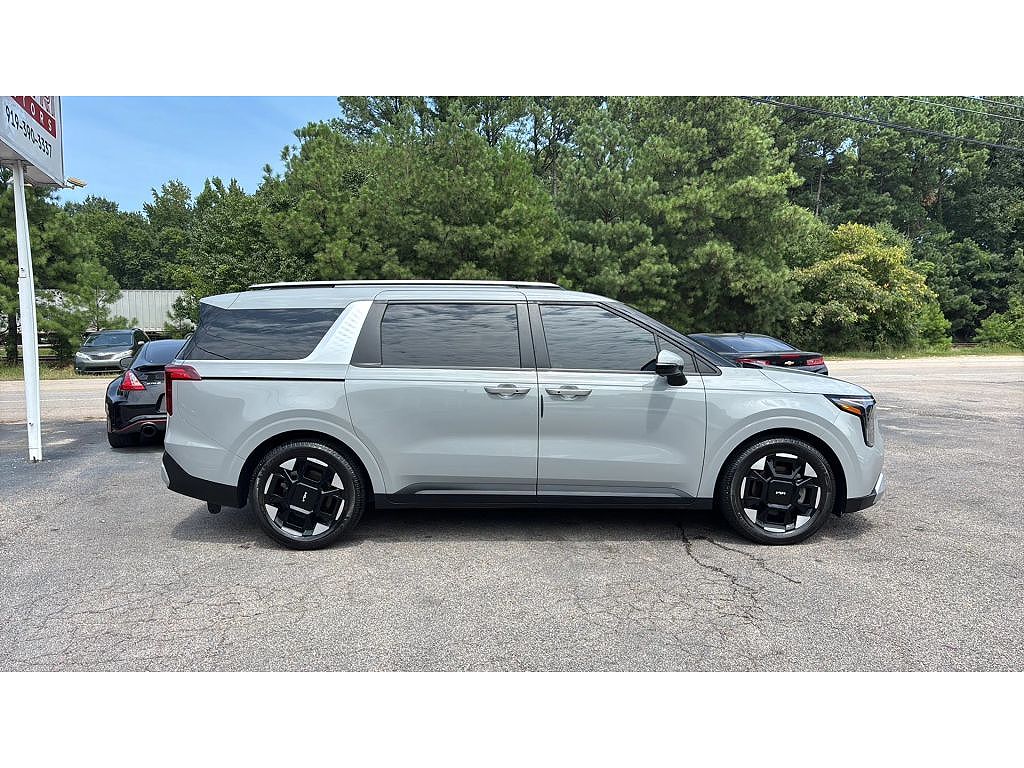 2025 Kia Carnival EX