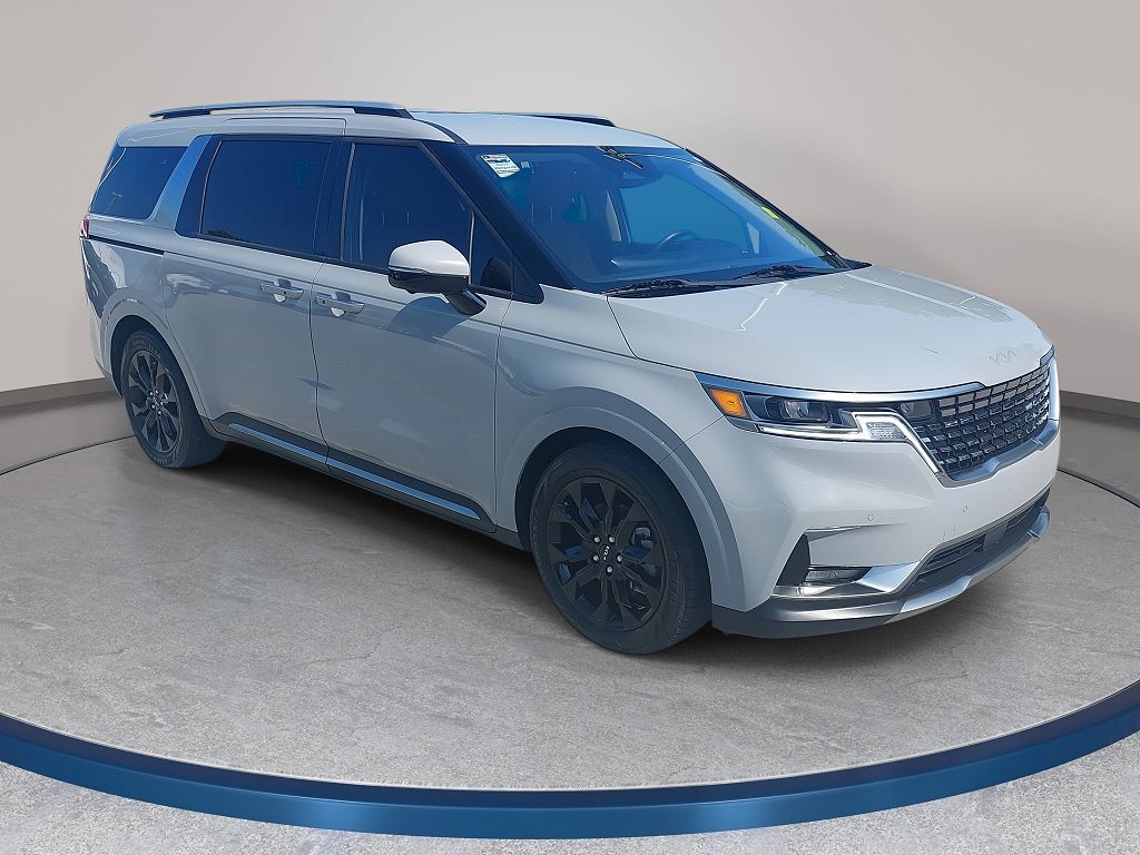 2024 Kia Carnival SX