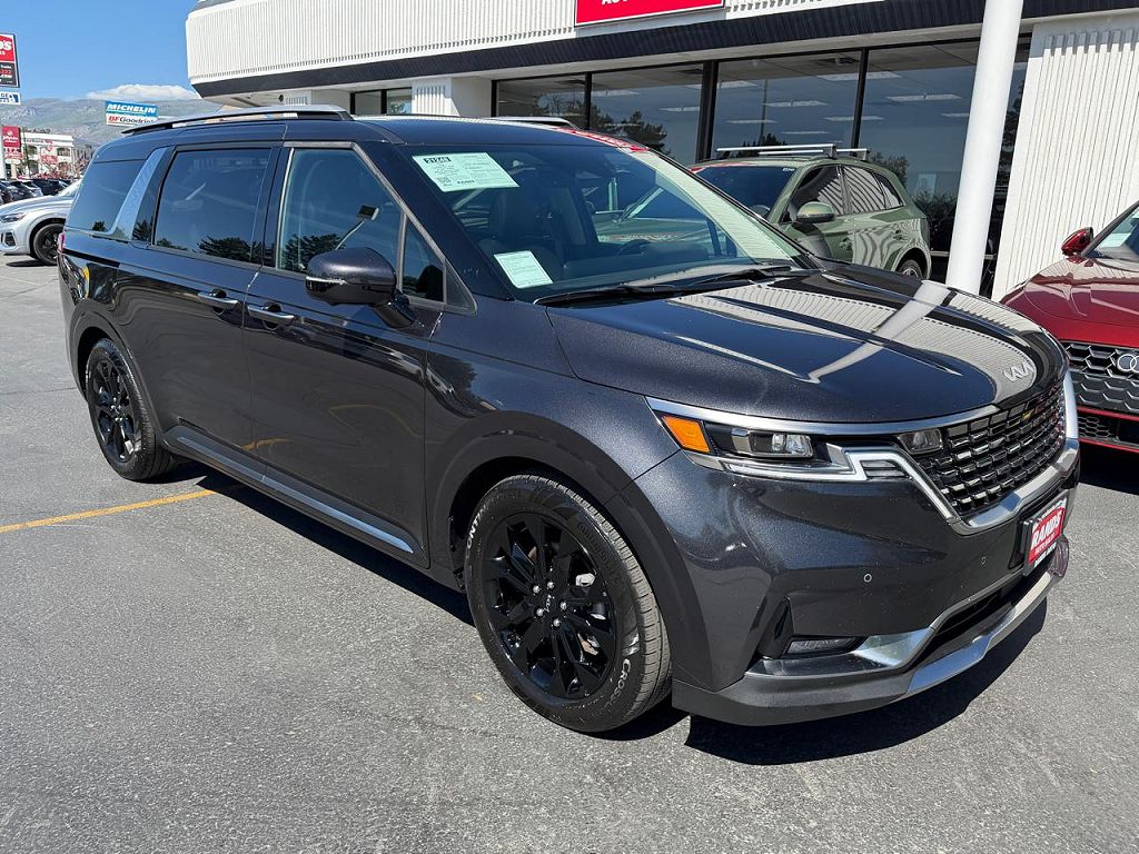 2024 Kia Carnival SX