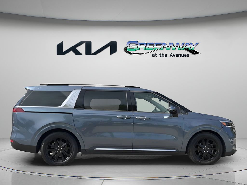 2024 Kia Carnival SX