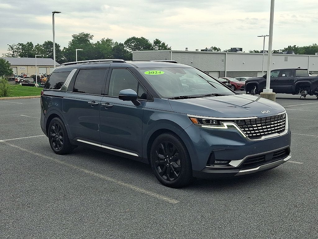 2024 Kia Carnival SX