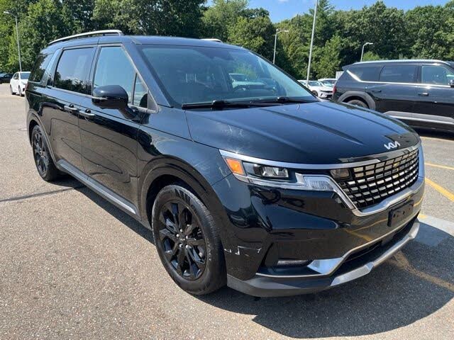 2024 Kia Carnival SX