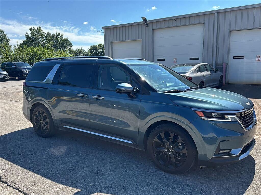 2024 Kia Carnival SX