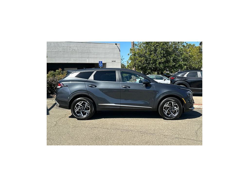 2024 Kia Sportage LX