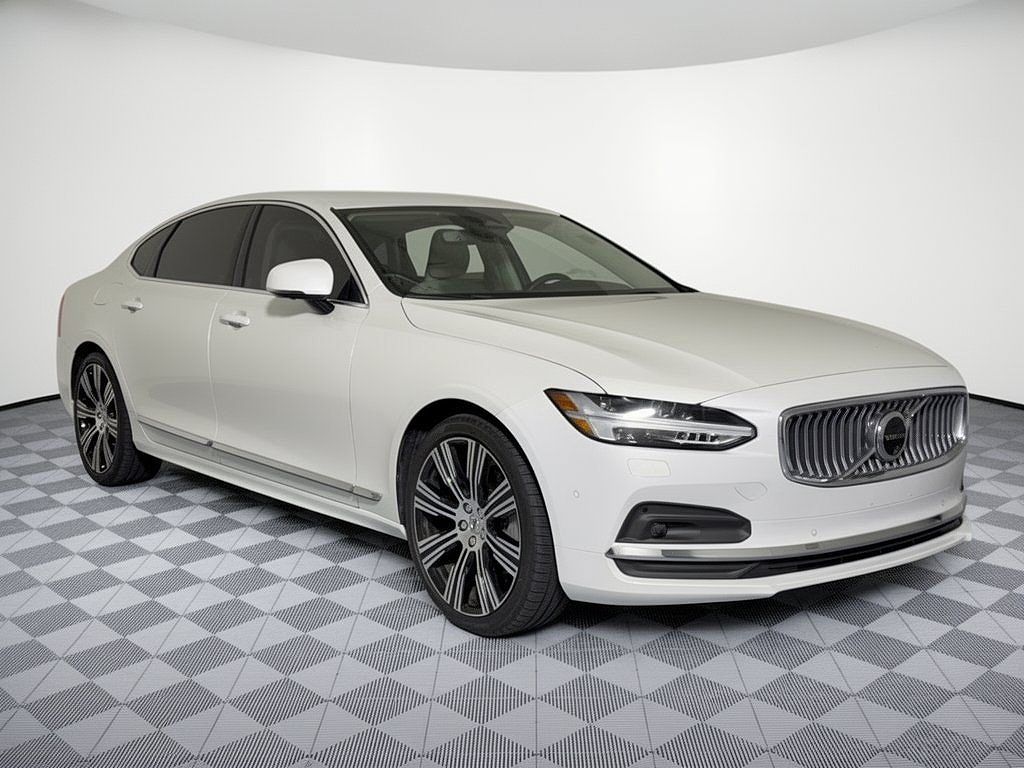 2025 Volvo S90 B6 Plus