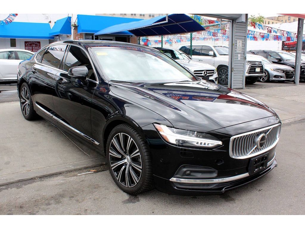 2023 Volvo S90 B6 Plus