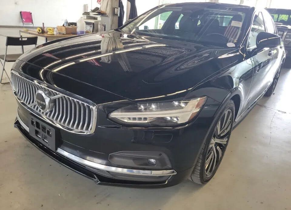 2023 Volvo S90 B6 Plus