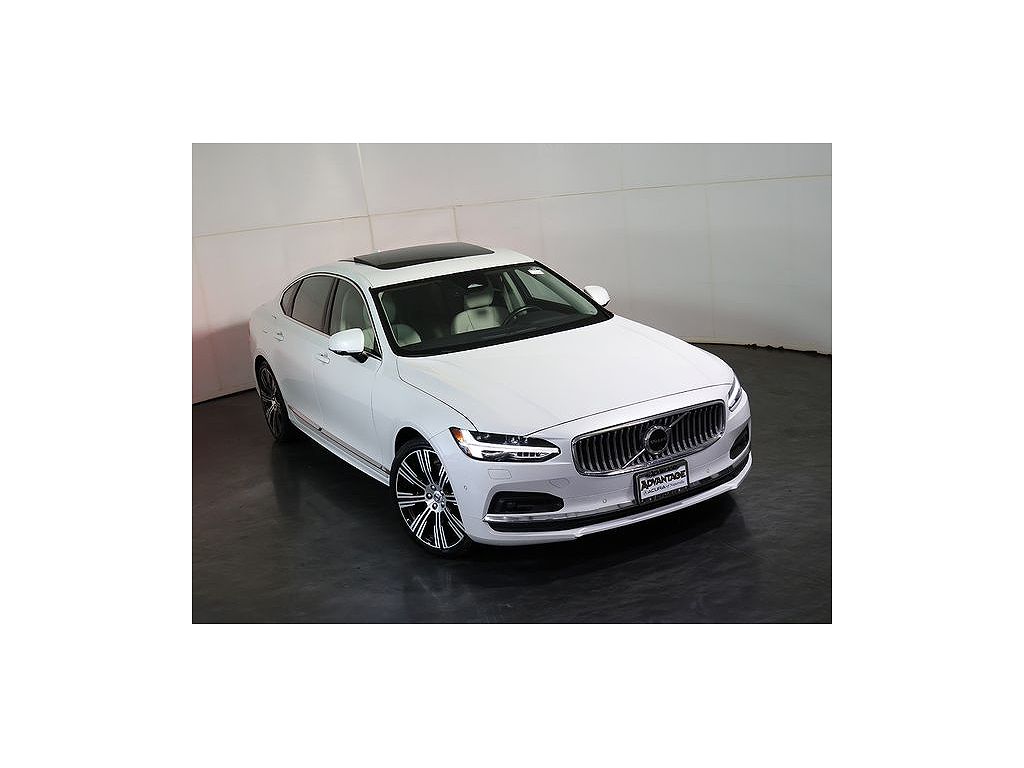 2023 Volvo S90 B6 Plus