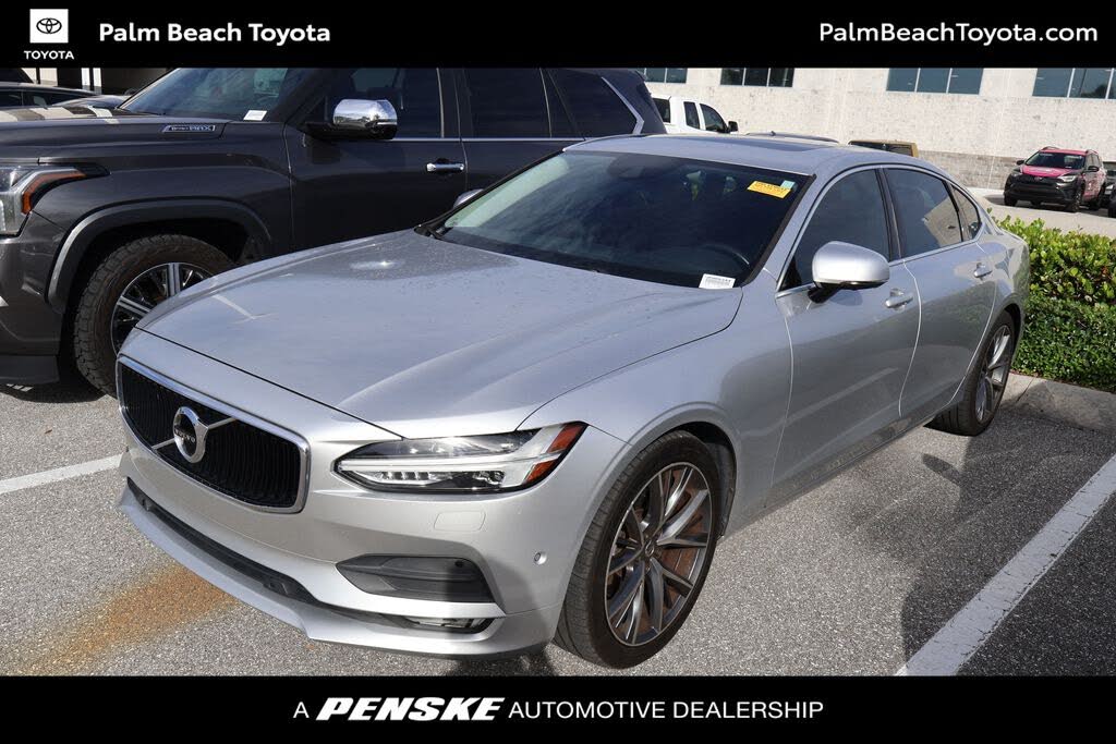 2018 Volvo S90 T5 Momentum