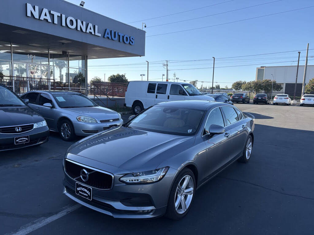 2018 Volvo S90 T5 Momentum