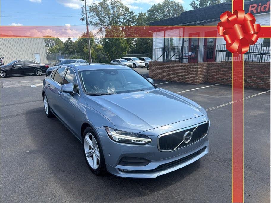 2018 Volvo S90 T5 Momentum