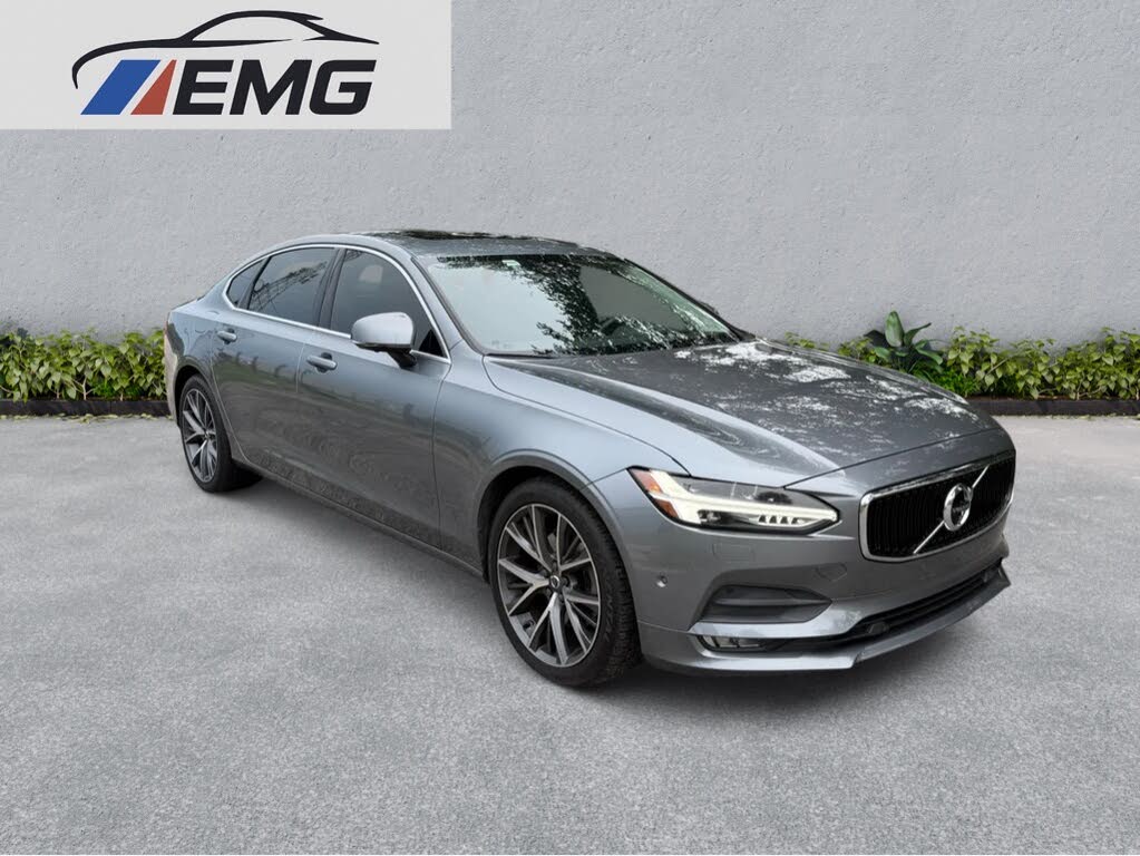 2018 Volvo S90 T5 Momentum
