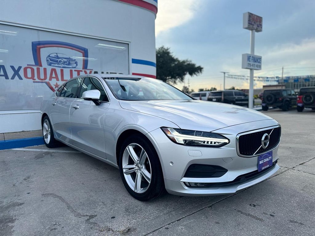 2018 Volvo S90 T5 Momentum