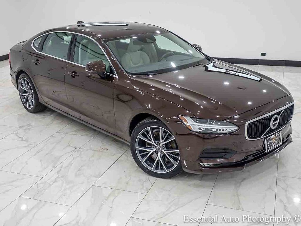 2018 Volvo S90 Momentum