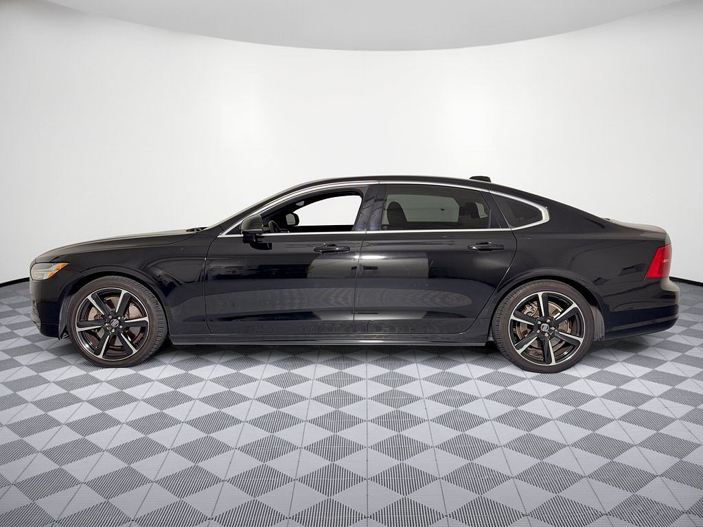 2020 Volvo S90 T6 Momentum