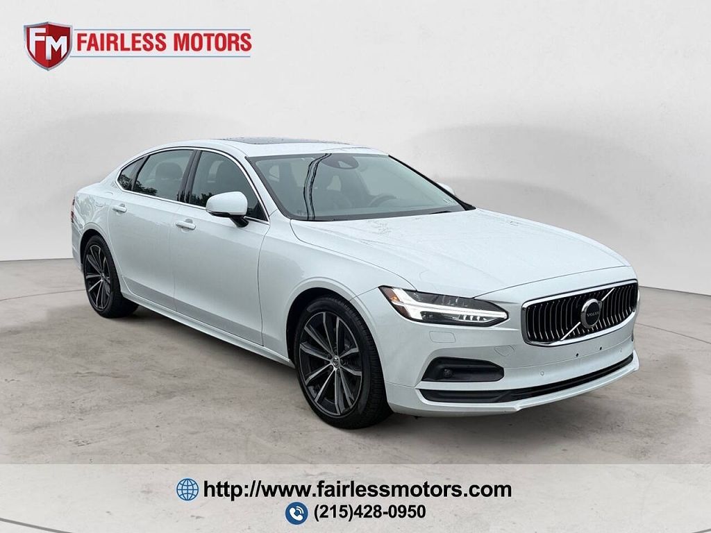 2021 Volvo S90 T6 Momentum AWD 4dr Sedan