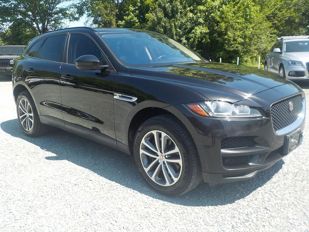 2017 Jaguar F-Pace 35t Prestige