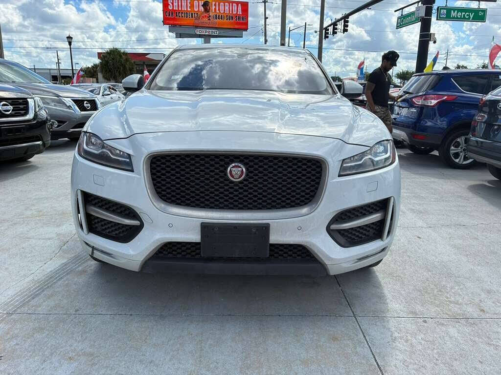 2017 Jaguar F-PACE 35t R-Sport