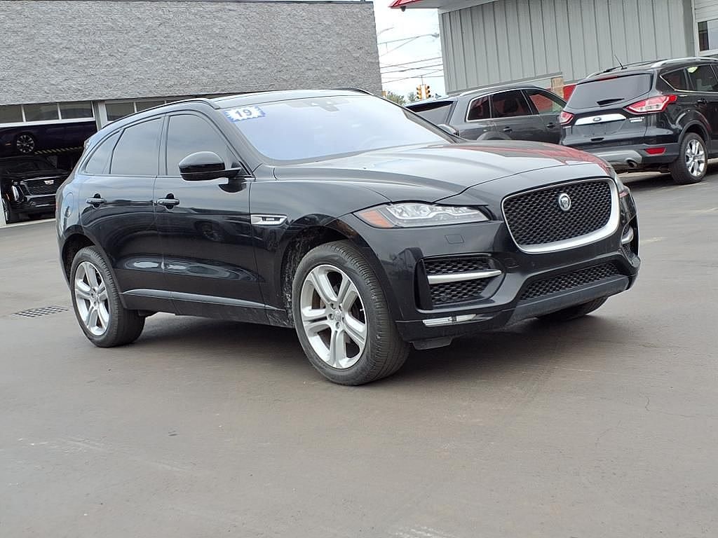 2019 Jaguar F-Pace 25t R-Sport