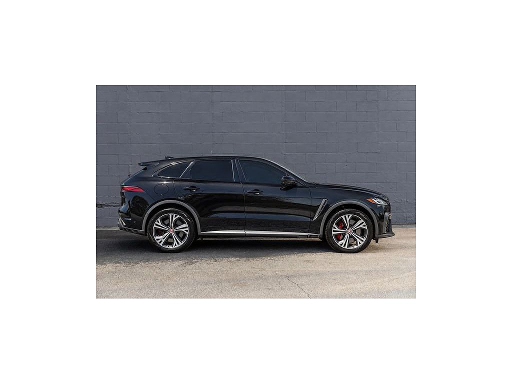 2022 Jaguar F-Pace SVR