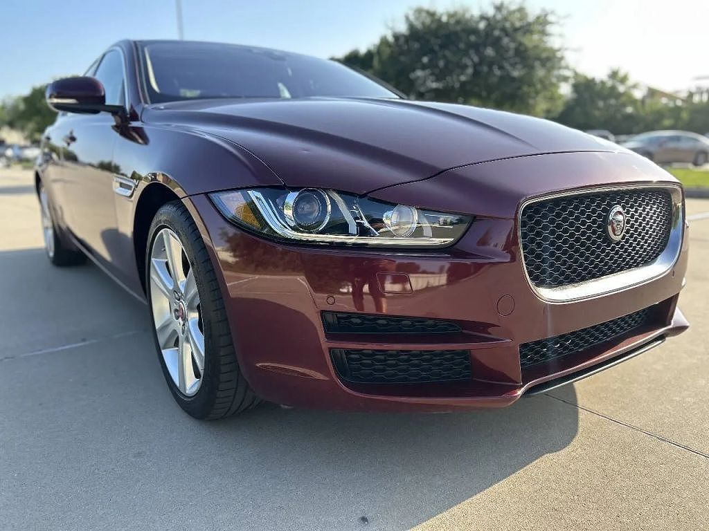 2017 Jaguar XE 25t Premium