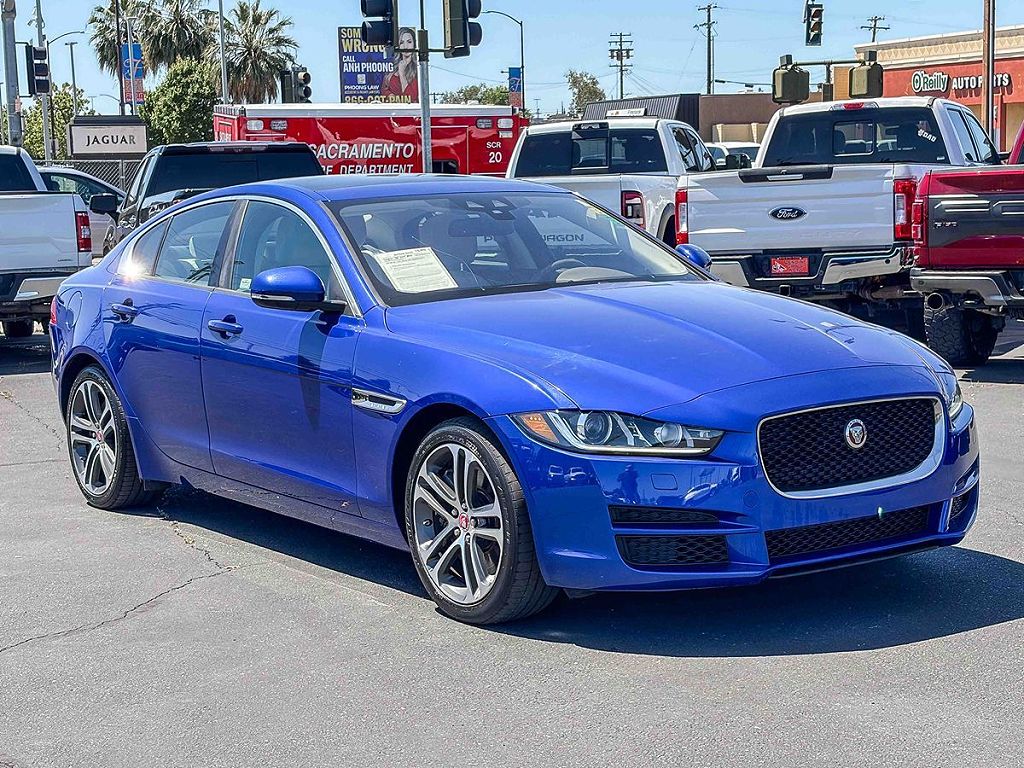 2017 Jaguar XE 35t Premium