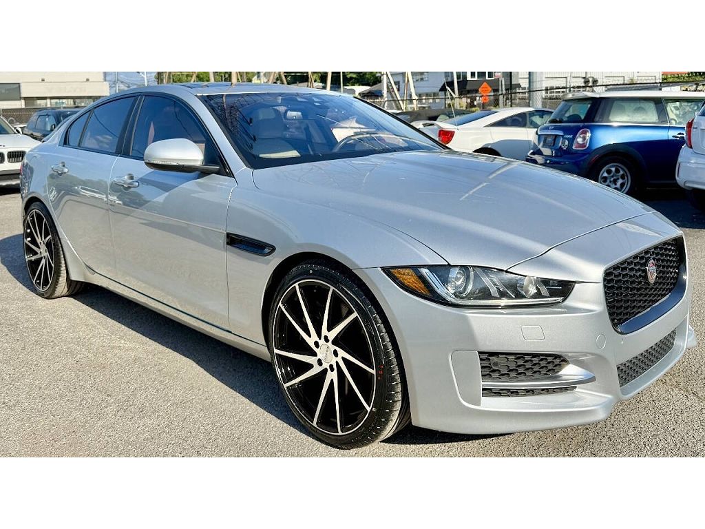 2017 Jaguar XE 35t Prestige