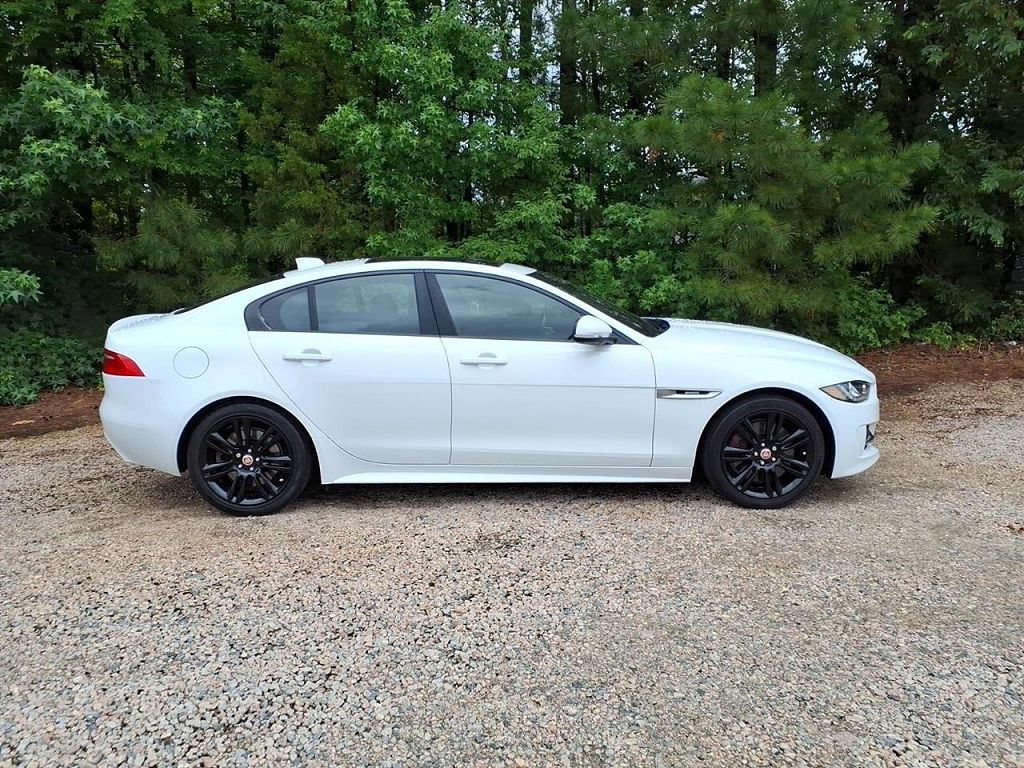 2018 Jaguar XE 30t R-Sport