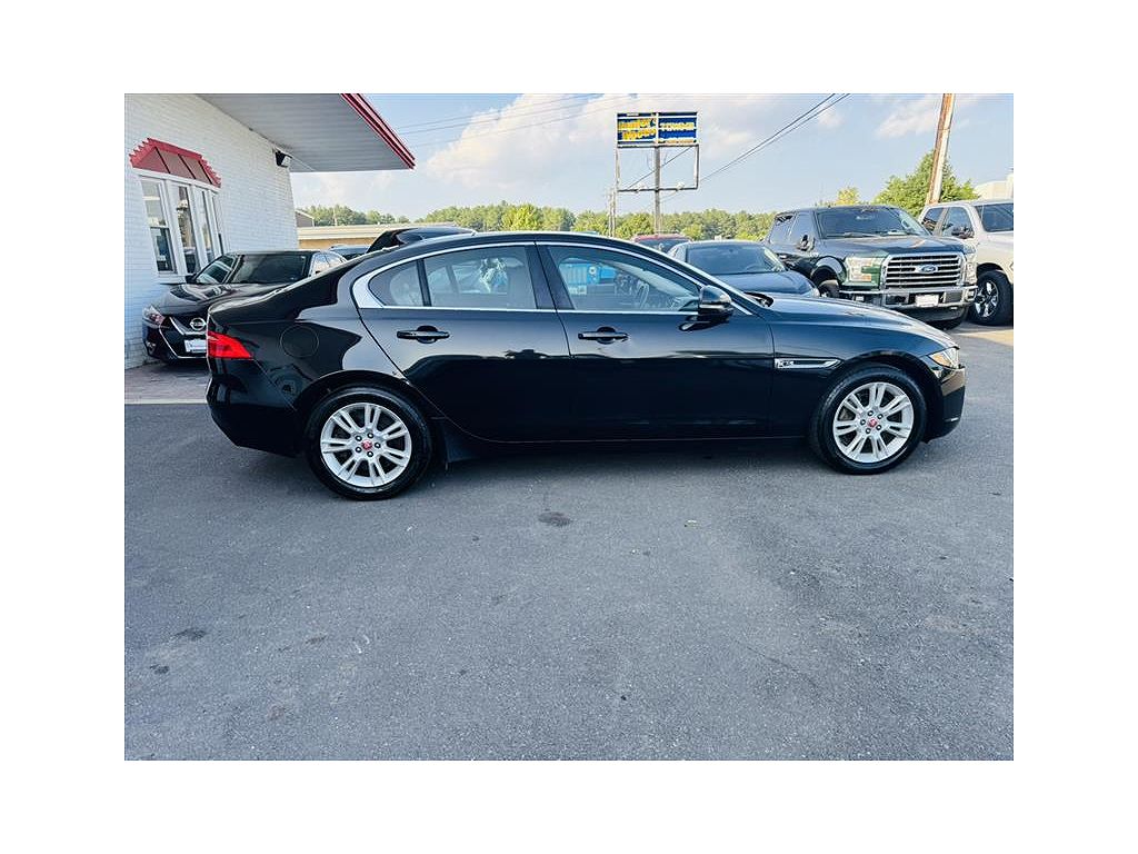 2019 Jaguar XE 25t Premium