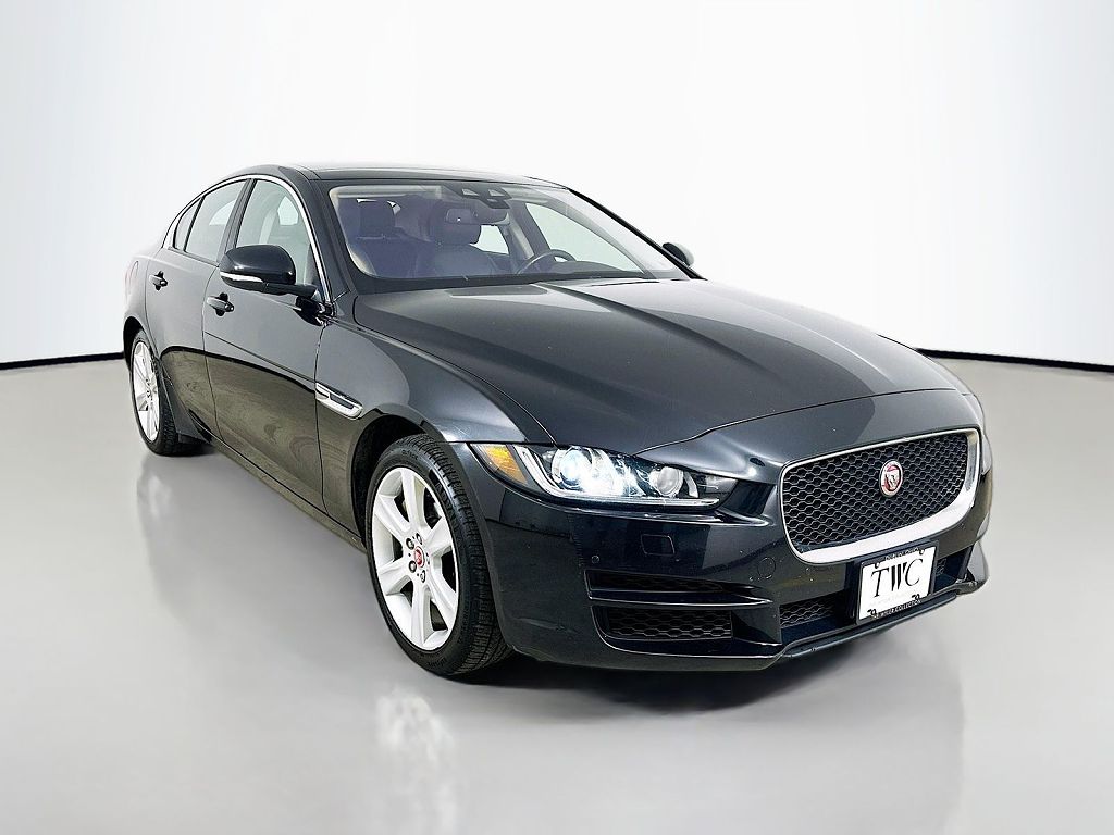 2018 Jaguar XE 25t Premium